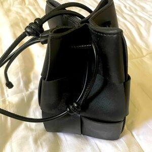 LEATHER MINI HANDBAG-Black-summer bag-smoke/pet free home-cleaning out closet